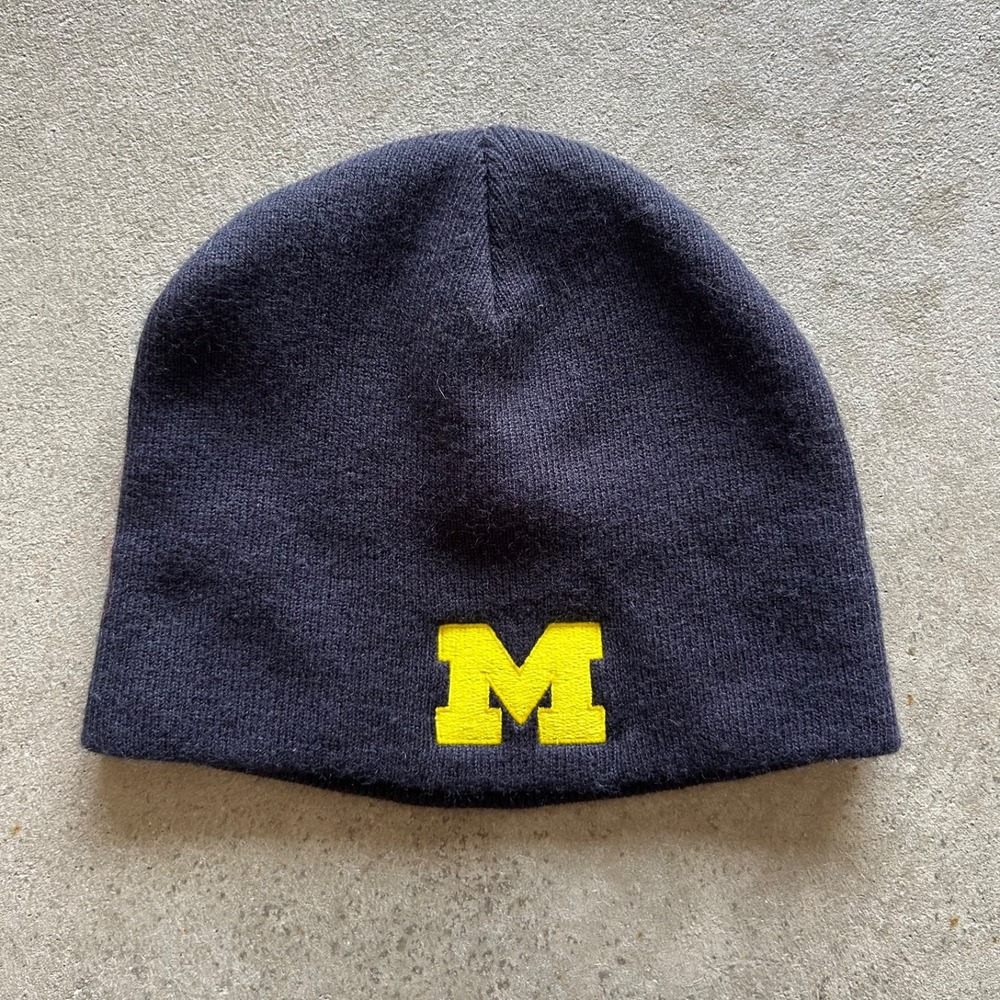 Vintage Michigan Wolverines Beanie Hat Cap One Size Navy Blue NCAA University
